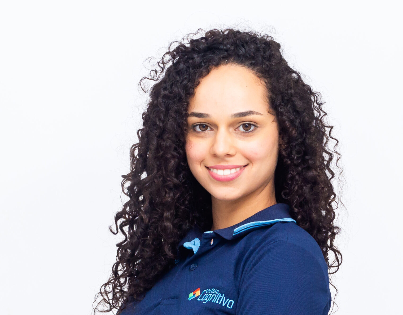 LAURA-GALVAO-CALMON-SANTO-scaled